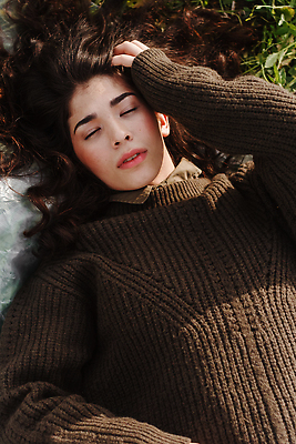 포토 JPG 해외이미지 모델 옷 꽃 포즈 컨셉 밭 가방 자연 아침 갈색머리 한국 한명 서기 동양인 야외 여름 뷰티 노란색 유행 우주 중국 산책 재활용 자유 신선 제조 플라스틱 발사 메인 에코 해외202309 해외포토 주간 식물 1 헤어스타일 잡화 계절 아시아 컬러 농업 모션 재질 휴식 사람 인종 환경 친환경 생태계 파일형식