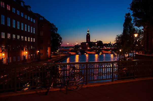 포토 JPG 해외이미지 유럽 바다 여행 건축양식 하늘 거리 주택 파노라마 스웨덴 풍경 사람없음 야외 건물 물 파란색 도시풍경 뷰티 탑 항구 자전거 궁전 도시 홀 포트 타운 스카이라인 랜드마크 수도권 스칸디나비아 스톡홀름 옛날 해외202309 해외포토 자연요소 건축물 건축 나라 컬러 고건축 교통시설 촬영기법 북유럽 바이크 공간 지역 파일형식
