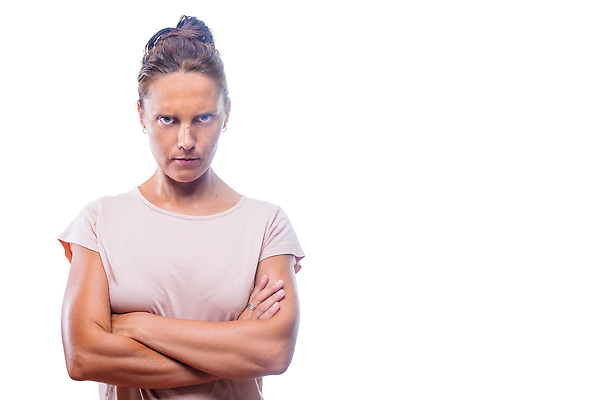 포토 JPG 해외이미지 스튜디오촬영 백인 1 라이프스타일 외관 응시 여자 얼굴 포즈 성공 친절 실내 한명 서기 사람 상반신 성인 가로 컬러풀 팔짱 흰색 표현 자신감 결심 시원함 집중 흰배경 개성 빛망울 고립 심각 혼자 여자한명만 카피스페이스 해외202309 해외포토 서양인 시선 감정 컬러 백그라운드 컨셉 모션 내부 생활 신체부위 빛 공백 여자만 파일형식