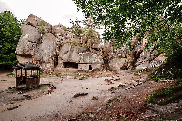 포토 JPG 해외이미지 전통 유럽 여행 건축양식 자연 날씨 산 주택 사람없음 건물 뷰티 농가 마을 시골 거친 역사 정상 포르투갈 버리기 언덕 시골집 폭풍 멀리 고립 옛날 특별함 폭풍우 혼자 해외202309 해외포토 건축물 건축 나라 컨셉 모션 농장 비_날씨 자연재해 생태계 파일형식