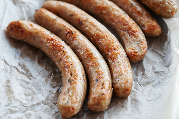 포토 JPG 해외이미지 사람없음 소시지 구이 종이호일 해외202309 해외포토 음식 가공식품 파일형식