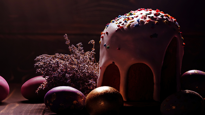 포토 JPG 해외이미지 전통 계절 종교 문화 음식 컬러 백그라운드 재료 탁자 휴가 디저트 부활절 사탕 요리 사람없음 장식 쿠키 과자 케이크 주방 계란 얼음 요리사 축제 식사 봄 빵집 흰색 축하 달콤 맛 가루 설탕 굽기 뿌리기 심볼 준비 반죽 밀가루 건포도 페스츄리 핸드메이드 맛있는 해외202309 해외포토 자연요소 직업 기념일 빵 가구 컨셉 모션 포도 상점 알 구이 건과일 파일형식