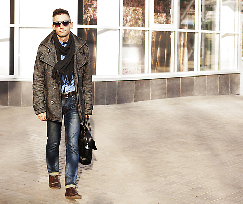 포토 JPG 해외이미지 백인 1 라이프스타일 응시 옷 남자 행복 백그라운드 컨셉 셔츠 가방 성공 한명 미소 웃음 사람 성인 야외 쇼핑 뷰티 유행 상점 기쁨 잡기 도시 시장 우아함 구매 마네킹 쇼핑몰 고객 고립 블러 쇼퍼홀릭 해외202309 해외포토 서양인 시선 잡화 감정 상의 모션 표정 생활 파일형식