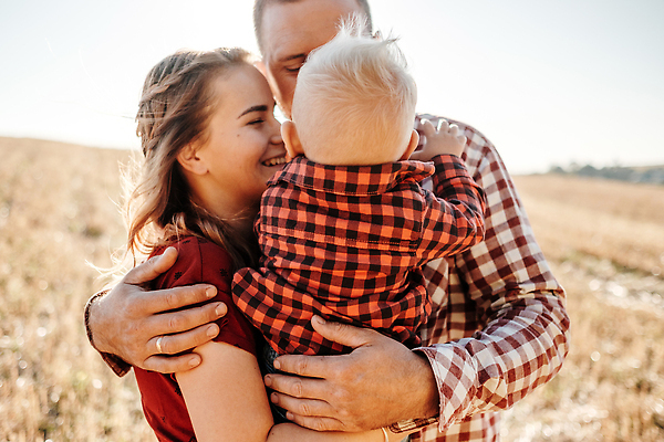 포토 JPG 해외이미지 백인 라이프스타일 커플 공원 행복 아들 어린이 여행 밭 가족 자연 놀이 엄마 휴가 함께함 건강 3 사랑 사람 소년 성인 야외 세명 부모 소풍 걷기 맑음 일몰 봄 아기 아빠 순간 해외202309 해외포토 서양인 계절 공공시설 남자 감정 컨셉 농업 관계 모션 날씨 생활 야외활동 노을 생태계 파일형식