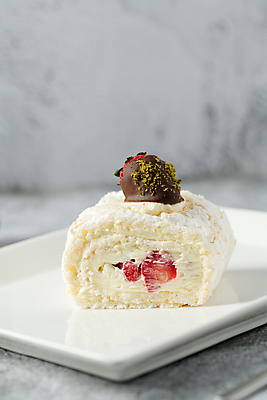 포토 JPG 해외이미지 열매 꽃 커피 음식 분홍색 조각 과일 부분 딸기 휴가 디저트 사람없음 여름 케이크 얼음 식사 카페 빵집 우유 소용돌이 신선 생일 달콤 맛 인스턴트 설탕 가득함 크림 롤 레시피 스펀지 번 크림치즈 페스츄리 맛있는 해외202309 해외포토 자연요소 식물 계절 기념일 음료 빵 컬러 컨셉 치즈 유제품 상점 회오리 파일형식