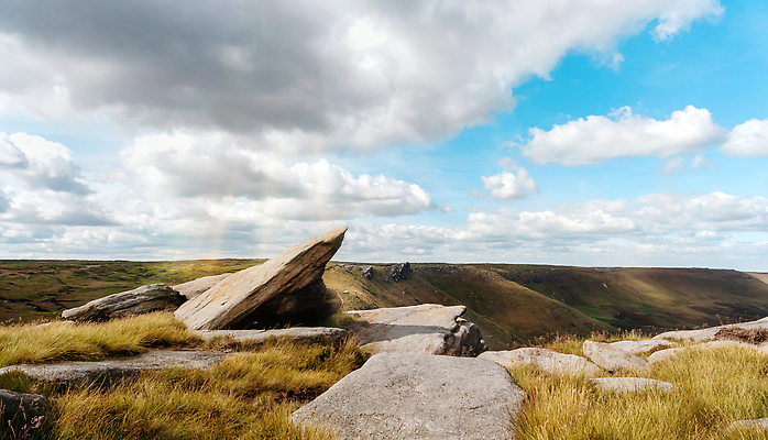 포토 JPG 해외이미지 영어 공원 여행 밭 자연 하늘 영국 잉글랜드 산 사람없음 야외 초록색 파란색 빛 햇빛 태양 뷰티 계곡 일몰 시골 가장자리 언덕 지역 승객 전국 절정 수평선 해외202309 해외포토 자연요소 문자 공공시설 유럽 컬러 농업 노을 둘레 생태계 파일형식