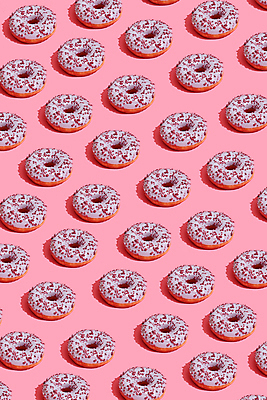 포토 JPG 해외이미지 백그라운드 패턴 사람없음 하이앵글 도넛 달콤 분홍색배경 해외202309 해외포토 뷰포인트 분홍색 무늬 디저트 맛 파일형식