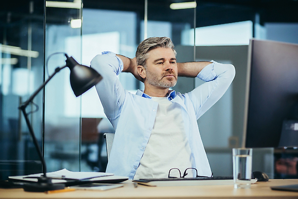 포토 JPG 해외이미지 직업 남자 행복 비즈니스 사업가 탁자 성공 아침 휴식 고글 수염 거리 직장 한명 사람 성인 노트북 컴퓨터 사무실 기댐 업무 비즈니스맨 자신감 작업실 종업원 사이버 책상 흥분 경영자 낮잠 안락의자 멀리 온라인 경영 단절 몽환 해외202309 해외포토 주간 1 감정 가구 컨셉 의자 회사 모션 전자제품 잠 작업 직장인 리더 파일형식