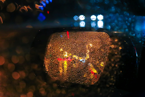 포토 JPG 해외이미지 도로 컬러 여행 백그라운드 패턴 창문 교통시설 모션 자동차 자연 유리 날씨 추상 거리 안전 사람없음 야외 옆모습 물 파란색 빛 반사 검은색 어둠 거울 운전 젖음 도시 액체 고속도로 떨어짐 야간 소프트포커스 빗방울 속도 질감 보케 폭풍 블러 자동 해외202309 해외포토 자연요소 길 육상교통 뷰포인트 교통 컨셉 무늬 재질 촬영기법 비_날씨 시설 생태계 파일형식