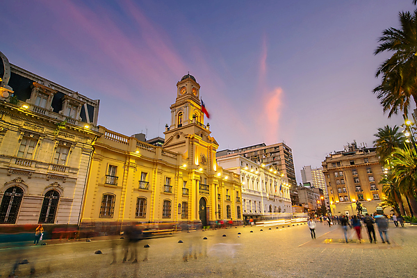 포토 JPG 해외이미지 공원 여행 건축양식 거리 사람없음 건물 뷰티 성당 교회 탑 고층빌딩 미국 황혼 일몰 새벽 궁전 도시 센터 역사 도심 저녁 박물관 정사각형 광장 대도시 칠레 랜드마크 산티아고 수도권 해외202309 해외포토 자연요소 도형 건축물 공공시설 건축 고건축 북아메리카 종교건축 빌딩 노을 남아메리카 야간 지역 파일형식