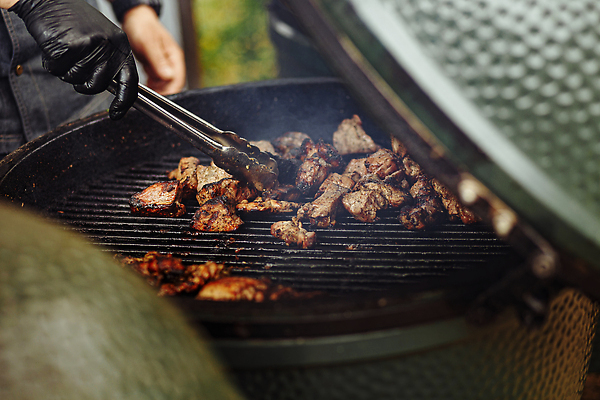 포토 JPG 해외이미지 음식 포크 유리 불 주택 육류 어류 요리 사람없음 야외 가로 초록색 컬러풀 소풍 파티 요식업 식사 기계 장비 소고기 잡기 레인지 뜨거움 도자기 오븐 그릴 큼 바비큐 굽기 뉴욕 가스 향료 섬유 덩어리 케밥 뒤뜰 해외202309 해외포토 자연요소 식기 산업 컬러 식재료 모션 재질 주방용품 이벤트 건물 야외활동 미국 수중동물 가전제품 직물 크기 구이 향기 냄새 파일형식