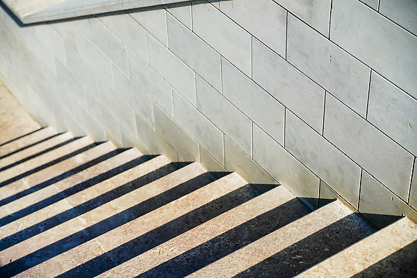 포토 JPG 해외이미지 외관 공원 도로 길 벽 백그라운드 건축양식 난간 추상 벽돌 거리 바닥 사람없음 야외 건물 울타리 갈색 계단 검은색 산책 블록 회색 도시 보행로 모서리 오솔길 질감 대리석 시멘트 기하학 단계 옛날 콘크리트 화강암 해외202309 해외포토 건축물 공공시설 건축 컬러 무늬 재료 교통시설 휴식 담장 암석 파일형식