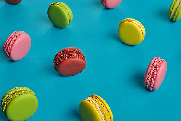 포토 JPG 해외이미지 백그라운드 패턴 사람없음 하이앵글 달콤 파란배경 마카롱 해외202309 해외포토 뷰포인트 무늬 디저트 파란색 맛 파일형식