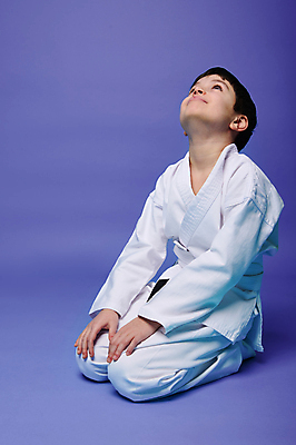 포토 JPG 해외이미지 스튜디오촬영 교육 문화 어린이 스포츠 포즈 컨셉 기술 건강 한명 안전 동양인 10대 일본 힘 에너지 무도 펀치 보호 공격 기모노 제비꽃 연습 태권도 싸움 체조 유도 철학 힘찬 카피스페이스 해외202309 해외포토 1 꽃 아시아 모션 청소년 실내 사람 인종 운동 격투기 공백 일본전통의상 파일형식