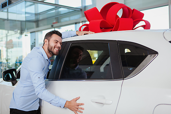 포토 JPG 해외이미지 라이프스타일 남자 행복 산업 여행 비즈니스 교통시설 자동차 성공 새로움 한명 내부 금융 뷰티 판매 세일 상점 거래 우승 업무 비즈니스맨 운전사 고급 구매 고객 서비스 활 흥분 투자 소매 주인 보험 유지 대여 복권 승자 자동 해외202309 해외포토 직업 1 감정 육상교통 교통 컨셉 사람 생활 경제 쇼핑 최고 작업 직장인 시설 파일형식