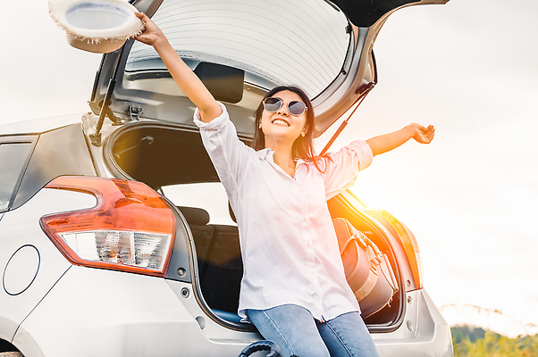 포토 JPG 해외이미지 라이프스타일 손 여자 행복 무기 바다 여행 자연 하늘 성공 아침 휴가 휴식 산 건강 한명 미소 사람 동양인 야외 여름 태양 뷰티 평화 일출 스트레칭 고요 일몰 새벽 기쁨 자유 신선 오픈 흥분 오르기 카피스페이스 해외202309 해외포토 주간 자연요소 1 계절 감정 컨셉 모션 표정 인종 생활 신체부위 운동 노을 공백 생태계 파일형식