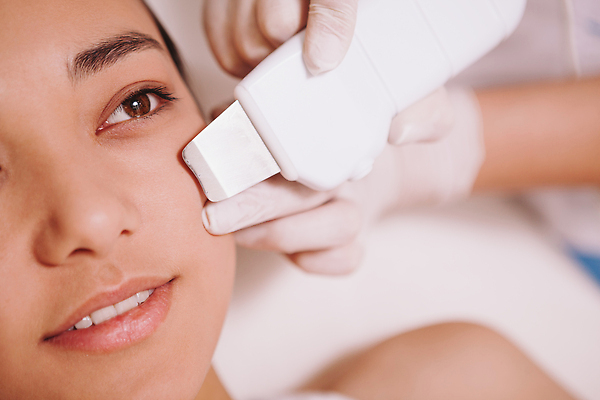 포토 JPG 해외이미지 여자 얼굴 신체 건강 병원 한명 동양인 인종 치료 청춘 뷰티 상점 일본 화장품 장비 의사 기구 신선 주름 미용사 소중 피부 피부관리 닦기 테라피 여드름 순서 돌봄 위생관리 해외202309 해외포토 직업 1 아시아 컨셉 의학 모션 관리 사람 신체부위 의료진 파일형식