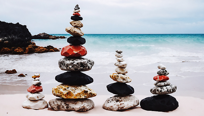 JPG 편집이미지 해변 사람없음 쌓기 희망 돌_바위 기도 석탑 디지털합성 소원 소원탑 편집실사 AI포토 AI콘텐츠 감정 바다 모션 탑 CG 파일형식