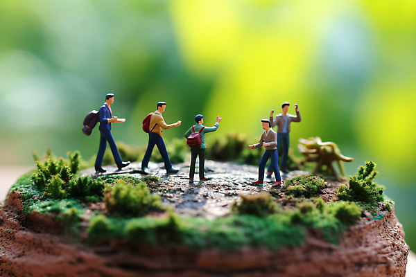 JPG 편집이미지 지구 사람없음 세계 글로벌 자연보호 풀 디지털합성 환경보전 에코 친환경 인물미니어처 지구촌 블러효과 편집실사 AI포토 AI콘텐츠 식물 자연 환경 미니어처 보호 사회이슈 CG 블러 파일형식 효과