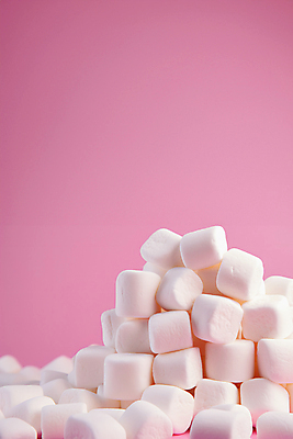 JPG 편집이미지 분홍색 사람없음 쌓기 마시멜로우 카피스페이스 편집실사 AI포토 AI콘텐츠 컬러 모션 디저트 공백 CG 파일형식