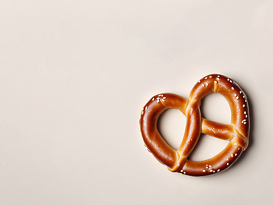 JPG 편집이미지 음식 빵 사람없음 회색 디지털합성 브레첼 편집소스 편집실사 AI포토 AI콘텐츠 컬러 디저트 CG 파일형식