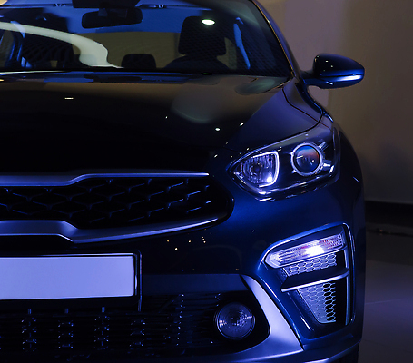 포토 JPG 해외이미지 라이프스타일 디자인 유럽 스포츠 컨셉 비즈니스 교통시설 자동차 전등 사람없음 빛 머리 상점 금속 어둠 힘 꿈 운전 흰색 램프 레이싱 바퀴 발표 고급 우아함 은색 매끈함 묘사 속도 스포츠카 쇼 자동 스타일 주도 해외202309 해외포토 나라 육상교통 컬러 교통 모션 재질 조명 시합 생활 신체부위 예절 감각 시설 파일형식