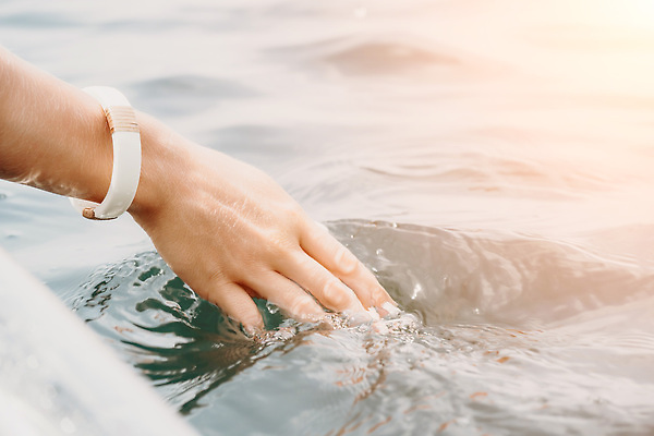 포토 JPG 해외이미지 1 라이프스타일 여자 호수 스포츠 파도 바다 섬 여행 자연 휴가 건강 한명 사람 야외 물 맑음 장비 탐험 투명 카누 카약 노젓기 탐사 뱃놀이 해외202309 해외포토 자연요소 배_교통 모션 날씨 생활 전통놀이 수상스포츠 생태계 파일형식