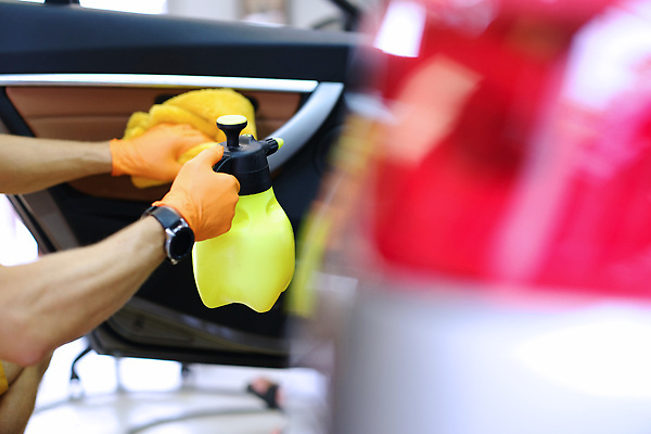 포토 JPG 해외이미지 직업 1 무기 장갑 컨셉 자동차 노동자 건조 사람 성인 사람없음 내부 문 상점 방 장비 직물 잡기 캔 역 씻기 빨래 청소 세제 서비스 먼지 분무기 걸레 닦기 세탁기 고무 청소부 돌봄 에어로졸 자동 차고 해외202309 해외포토 잡화 육상교통 가사 교통시설 모션 청결 가전제품 청소도구 파일형식