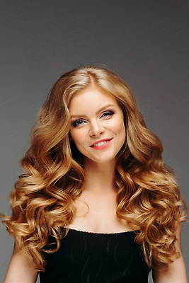 포토 JPG 해외이미지 백인 모델 1 긴머리 헤어스타일 응시 여자 얼굴 실내 건강 한명 사람 금발 뷰티 유행 상점 화장품 고급 피부 공평 내추럴 완벽 이상 해외202309 해외포토 서양인 시선 컨셉 내부 신체부위 파일형식