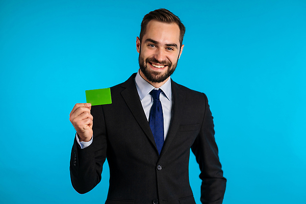 포토 JPG 해외이미지 백인 모델 직업 1 응시 남자 행복 안경 무기 백그라운드 셔츠 비즈니스 성공 넥타이 노동자 실내 관리 한명 서기 사람 정장 성인 가로 흰색 업무 비즈니스맨 자신감 우아함 종업원 스마트 경영자 슛 교차 경영 고립 정중 해외202309 해외포토 서양인 시선 잡화 옷 감정 컬러 컨셉 상의 모션 내부 작업 직장인 리더 파일형식