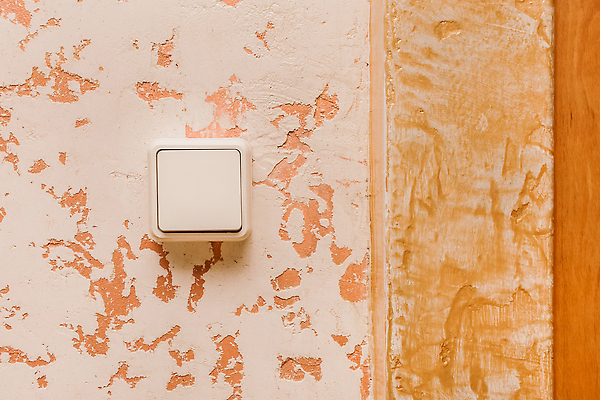 포토 JPG 해외이미지 직업 손 산업 벽 백그라운드 손가락 가정 노동자 주택 안전 사람 사람없음 내부 빛 상자 환경 힘 장비 에너지 흰색 업무 판넬 기술자 수리 플라스틱 순환 회전 철사 언론 스위치 설치 전압 제어 공급 해외202309 해외포토 컬러 모션 재질 건물 신체부위 작업 파일형식