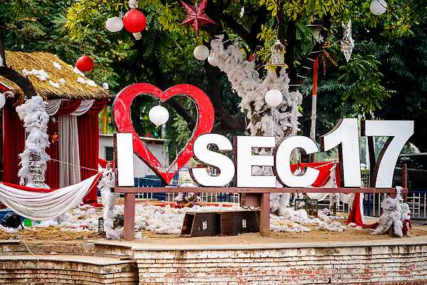 포토 JPG 해외이미지 동물 디자인 아시아 음식 건축양식 아침 휴식 사람 사람없음 장식 쇼핑 상점 황혼 새벽 축하 도시 오픈 시장 황금 분수 상업 랜드마크 해외202309 해외포토 주간 자연요소 건축 나라 컨셉 일몰 파일형식