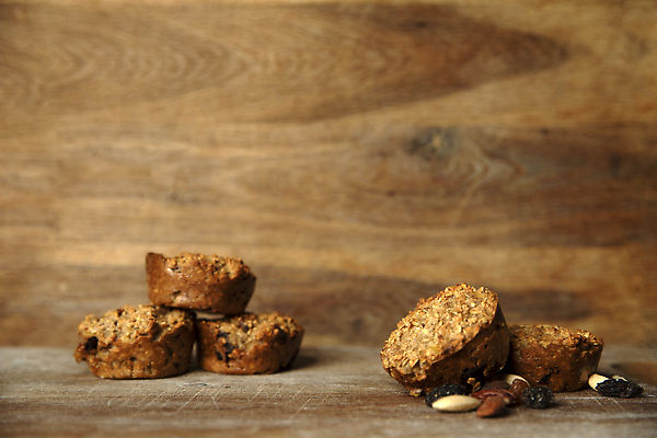 포토 JPG 해외이미지 음식 빵 백그라운드 과일 탁자 디저트 바나나 건강 요리 사람없음 목재 갈색 과자 케이크 초콜릿 식사 빵집 견과류 시골 대접 신선 달콤 맛 아침식사 정상 설탕 컵케이크 밀 굽기 먹기 유기농 머핀 칼로리 점심식사 항공촬영 채식주의자 페스츄리 핸드메이드 맛있는 해외202309 해외포토 나무 웰빙 뷰포인트 컬러 가구 컨셉 재료 모션 곡류 상점 구이 채식 파일형식