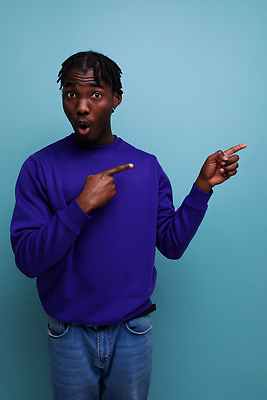 포토 JPG 해외이미지 모델 남자 얼굴 백그라운드 실내 한명 서기 성인 유행 세일 놀람 흰색 우승 행운 시원함 긍정 고립 카피스페이스 해외202309 해외포토 1 감정 컬러 컨셉 모션 표정 사람 내부 신체부위 공백 최고 파일형식