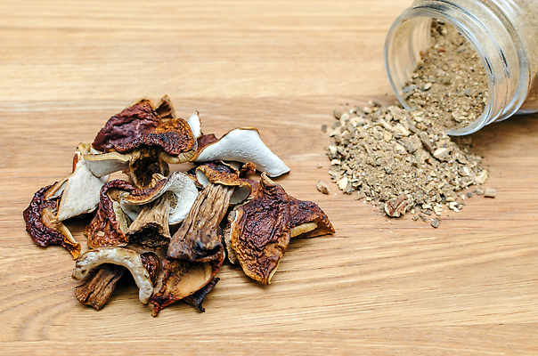 포토 JPG 해외이미지 식물 접시 계절 음식 백그라운드 다이어트 채소 자연 탁자 건강 요리 사람없음 목재 갈색 주방 냉동 얼음 버섯 추위 튀김 흰색 신선 숲 자르기 수집 가득함 묘사 유기농 서리 날것 내추럴 곰팡이 그물버섯 식용 식품점 채식주의자 맛있는 해외202309 해외포토 자연요소 나무 식기 웰빙 컬러 가구 재료 모션 상점 생태계 채식 파일형식