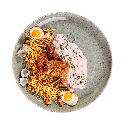 포토 JPG 해외이미지 접시 음식 부분 탁자 요리 사람없음 식당 계란 식사 저녁식사 치킨 시골 메뉴 점심식사 고립 메추리 맛있는 해외202309 해외포토 식기 가구 상점 알 닭고기요리 파일형식