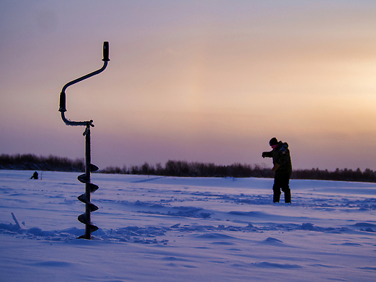 포토 JPG 해외이미지 구름 계절 호수 스포츠 여행 백그라운드 겨울 자연 하늘 성공 낚시 그림자 어류 앉기 풍경 취미 사람없음 야외 물 강 태양 냉동 얼음 장비 추위 흰색 잡기 구멍 시원함 눈금 서리 러시아 낚시꾼 얼레 추적 민물 송곳 전경 해외202309 해외포토 자연요소 유럽 컬러 컨셉 모션 레저 수중동물 생태계 파일형식 탑뷰