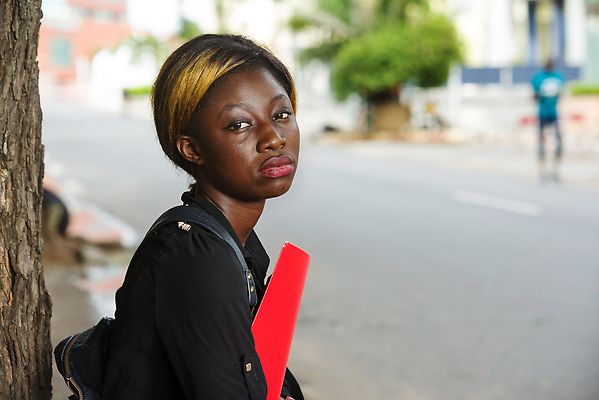 포토 JPG 해외이미지 학생 여자 교육 과학 가방 배낭 학교 한명 서기 사람 10대 책 노트북 스마트폰 스터디 하이킹 버리기 교과서 대학교 과거 온라인 승진 해외202309 해외포토 1 잡화 컨셉 모션 청소년 레저 교재 전자제품 핸드폰 스마트기기 학습 파일형식