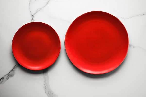 포토 JPG 해외이미지 그릇 사람없음 빨간색 화려 플랫 오브젝트 대리석 해외202309 해외포토 식기 컬러 컨셉 재료 파일형식