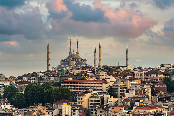 포토 JPG 해외이미지 외관 아시아 종교 문화 여행 건축양식 하늘 이스탄불 사람없음 건물 성당 일몰 도시 역사 이슬람교 모스크 칠면조 랜드마크 바실리카 비잔틴 옛날 콘스탄티노플 튀르키예 해외202309 해외포토 건축물 건축 나라 종교건축 조류 노을 제국 파일형식