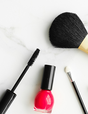 포토 JPG 해외이미지 백그라운드 사람없음 고급 마스카라 매니큐어 대리석 메이크업브러쉬 해외202309 해외포토 컨셉 재료 화장품 붓 파일형식