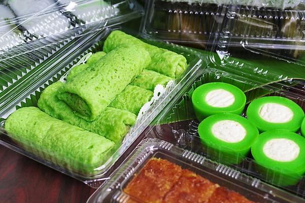 포토 JPG 해외이미지 전통 아시아 문화 음식 조각 백그라운드 디저트 거리 요리 동양인 사람없음 초록색 과자 케이크 식사 여러개 신선 변화 달콤 아침식사 이슬람교 굽기 서빙 말레이시아 라마단 인기 페스츄리 맛있는 해외202309 해외포토 나라 종교 빵 컬러 다수 컨셉 인종 맛 구이 파일형식