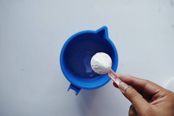 포토 JPG 해외이미지 가사 가정 실내 사람없음 청결 흰색 신선 위생 씻기 빨래 가루 세제 순수 위생관리 정리함 화학물질 안락 해외202309 해외포토 컬러 컨셉 관리 내부 화학 파일형식