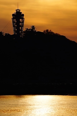 포토 JPG 해외이미지 실루엣 백그라운드 겨울 오렌지 등대 그림자 풍경 사람없음 태양 반사 일본 일몰 추위 가을 저녁 해외202309 해외포토 자연요소 계절 아시아 과일 촬영기법 노을 야간 파일형식