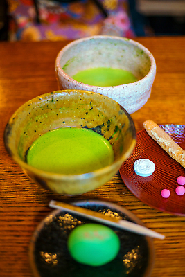 포토 JPG 해외이미지 전통 라이프스타일 아시아 문화 음료 선 백그라운드 탁자 디저트 건조 건강 동양인 사람없음 목재 컵 초록색 세트 뷰티 갈색 일본 중국 골동품 흰색 뜨거움 사발 차 허브 동쪽 내추럴 스타일 해외202309 해외포토 나무 식물 식기 나라 음식 컬러 가구 재료 인종 생활 사기그릇 방향 파일형식