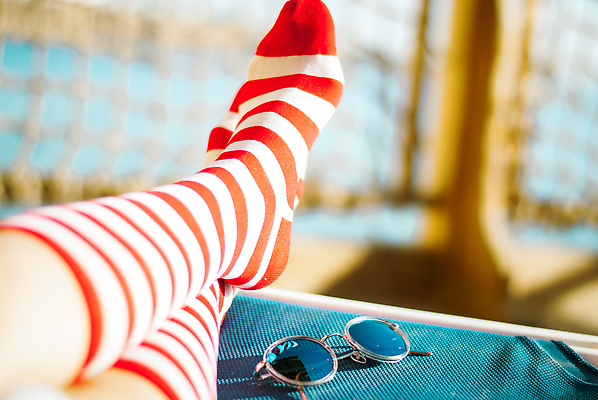 포토 JPG 해외이미지 라이프스타일 계절 바다 여행 백그라운드 컨셉 휴가 휴식 사람없음 야외 빨간색 물 파란색 선글라스 태양 뷰티 유행 줄무늬 기쁨 흰색 아기 휴양지 해외202309 해외포토 자연요소 감정 안경 컬러 무늬 사람 생활 장소 파일형식