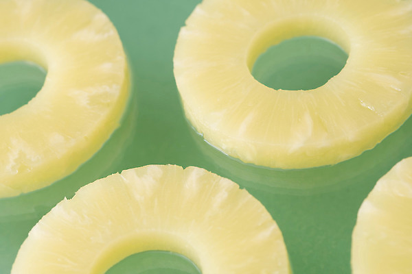 포토 JPG 해외이미지 음식 조각 백그라운드 패턴 과일 디저트 건강 사람없음 초록색 신선 반지 달콤 파인애플 통조림 해외202309 해외포토 컬러 무늬 장신구 맛 열대과일 파일형식