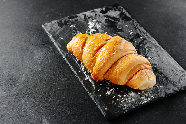 포토 JPG 해외이미지 전통 음식 조각 백그라운드 탁자 아침 디저트 건강 요리 사람없음 갈색 쿠키 검은색 식사 어둠 빵집 껍질 흰색 시골 신선 황금 달콤 맛 아침식사 밀 굽기 먹기 유기농 반죽 롤 밀가루 버터 프랑스어 고립 번 페스츄리 맛있는 해외202309 해외포토 주간 문자 웰빙 빵 컬러 가구 컨셉 모션 곡류 상점 가루 구이 파일형식