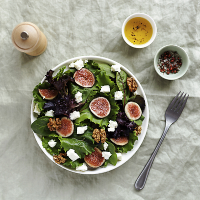 포토 JPG 해외이미지 전통 접시 음식 포크 잎 다이어트 채소 과일 재료 부분 탁자 치즈 서브 요리 사람없음 내부 초록색 주방 식당 식사 저녁식사 샐러드 수확 신선 사발 메뉴 준비 유기농 올리브 냅킨 정사각형 심플 소금 레시피 후추 무화과 점심식사 구성 쉬운 핸드메이드 플랫레이 페타치즈 해외202309 해외포토 도형 식물 식기 웰빙 열매 컬러 가구 농업 유제품 건강 상점 사기그릇 플랫 향신료 파일형식