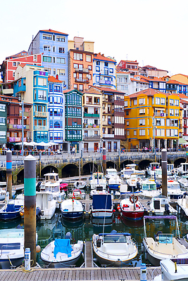 포토 JPG 해외이미지 유럽 문화 바다 여행 요트 건축양식 휴가 항해 사람없음 건물 물 여행객 항구 도시 만 세계여행 보트 역사 스페인 재산 클래식 무역 함선 해안도시 해군 포트 해외202309 해외포토 자연요소 건축물 건축 나라 산업 컨셉 배_교통 교통시설 군대 사람 금융 세계 파일형식
